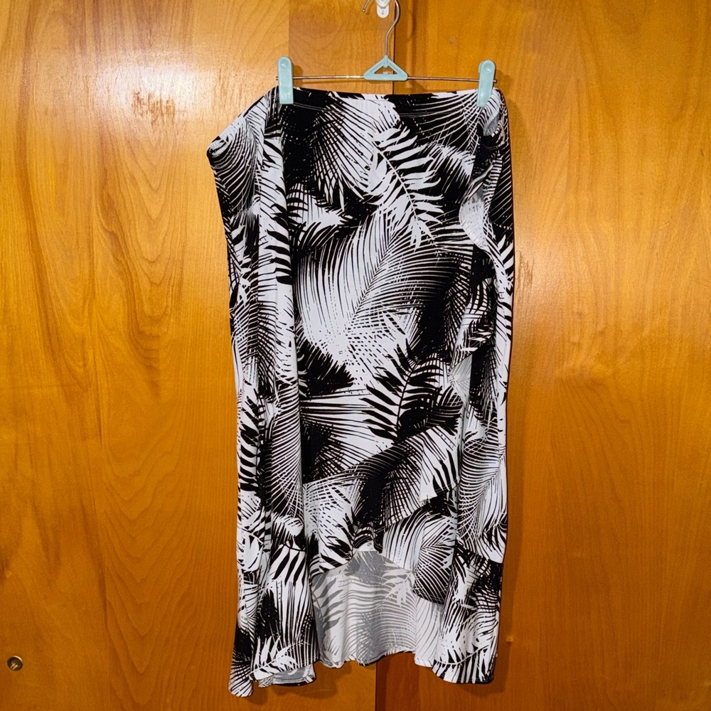 Ruby Rd. Black and White High-Low Skirt